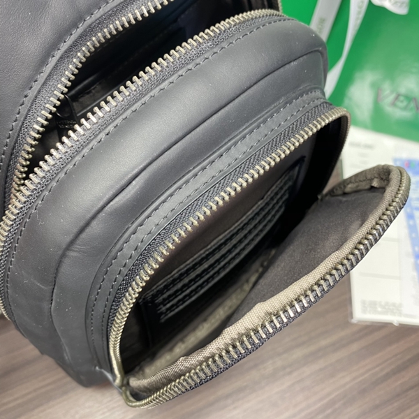 ボッテガヴェネタバッグ着用イメージ